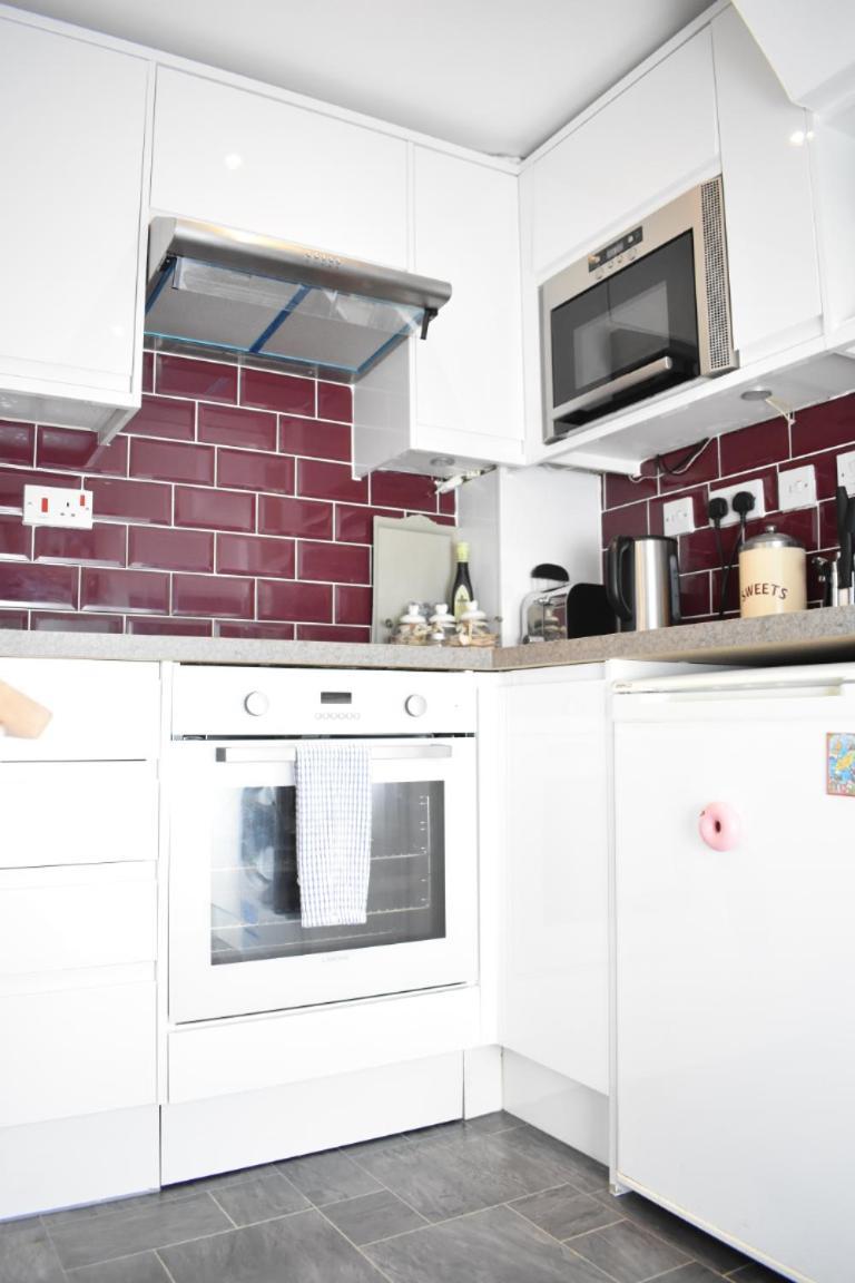Chapel Lane - Charming Modern One Bed At The Shore! Apartment Edinburgh