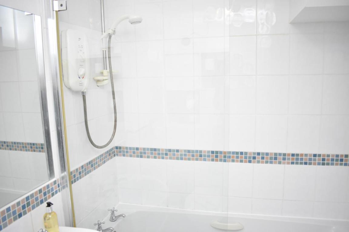 Chapel Lane - Charming Modern One Bed At The Shore! Apartment Edinburgh