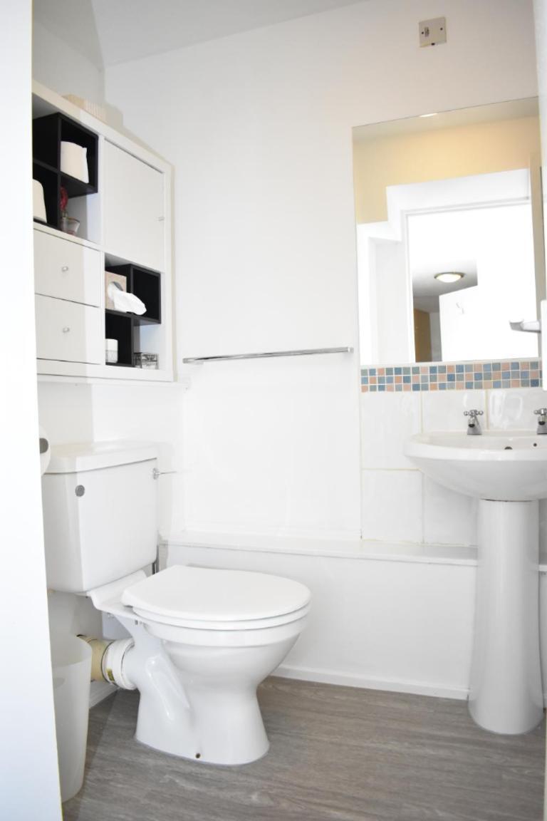 Apartment Chapel Lane - Charming Modern One Bed At The Shore! *